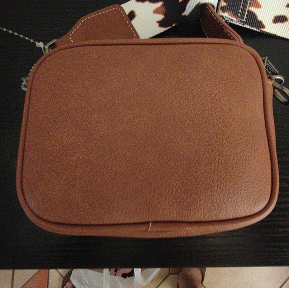 Wrangler Cow Print Brown and White Crossbody Bag - Picture 5 of 9